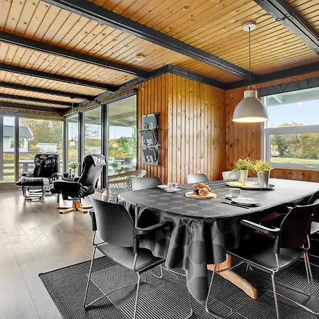 Stunning Home In Egernsund With Wifi *