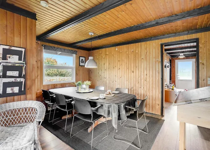 With A Fireplace 320 Feriehus